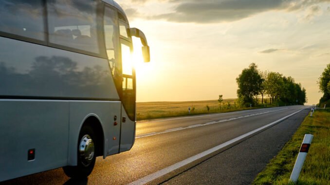 Tour-bus-GettyImages-614316294-678x381