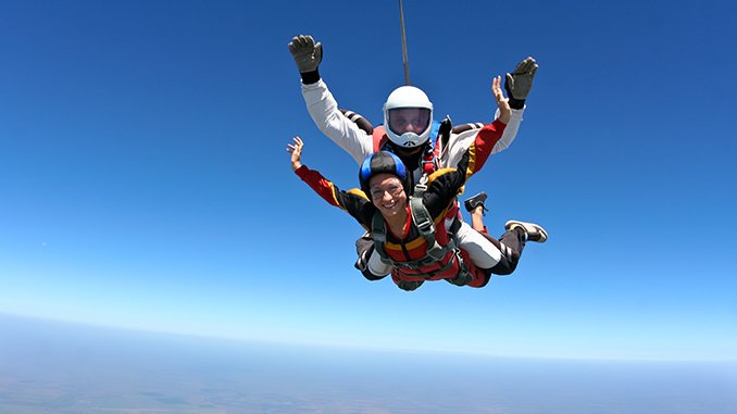 Skydiving photo. Tandem.